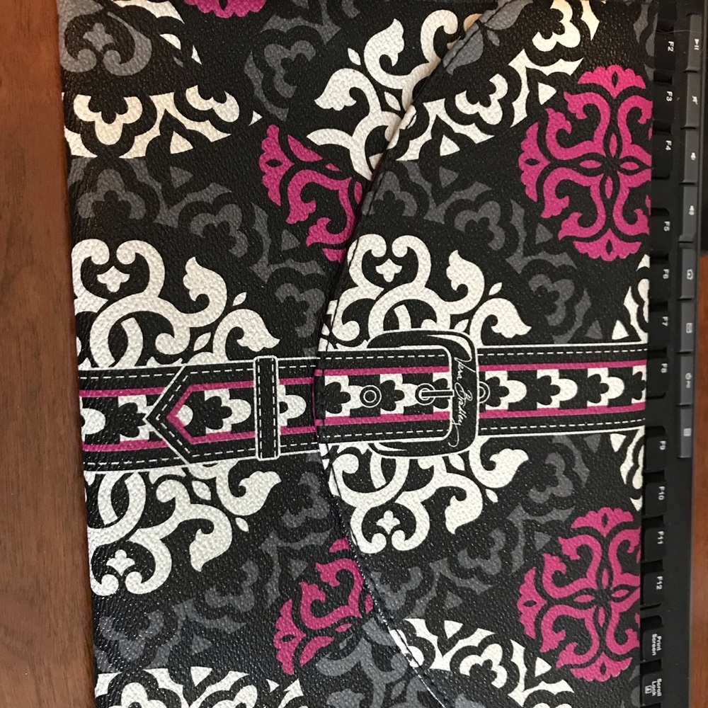 VB canteberry magenta tech case IPad size